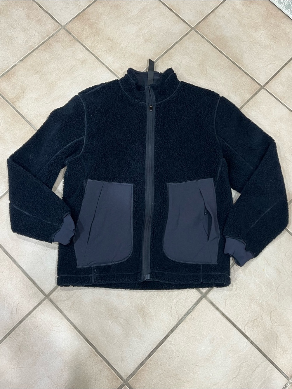 lululemon athletica Black Sherpa Zip Jacket - mens LG